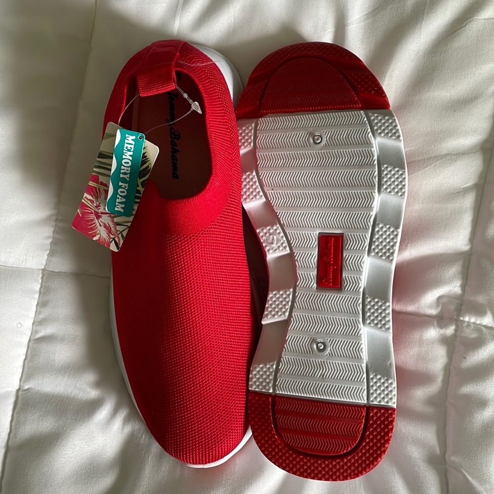 Tommy Bahama New Walking Sneaker size 9